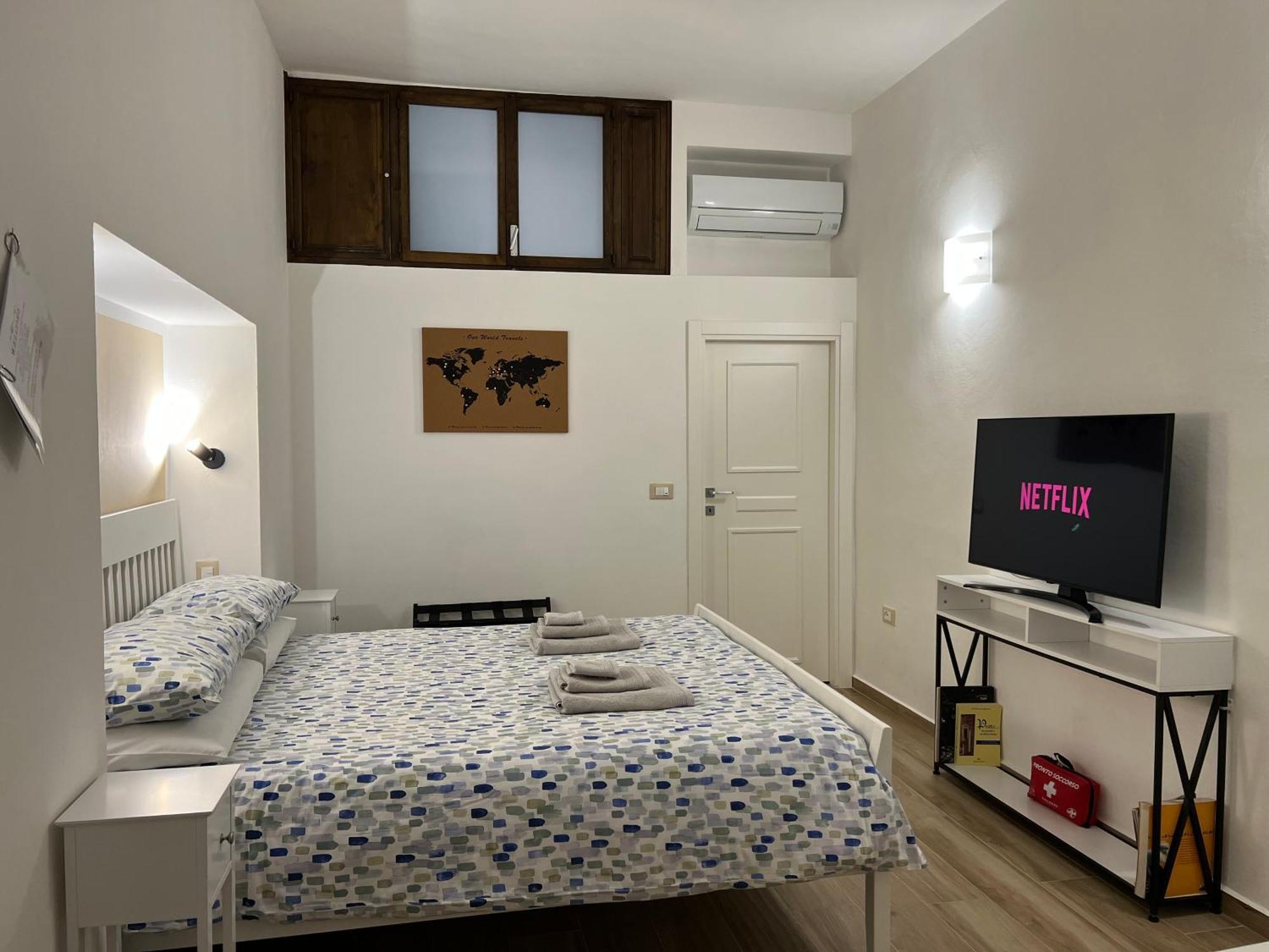 Al 106 Apartment Free Wi-Fi 5 Min Dalla Stazione Прато Экстерьер фото