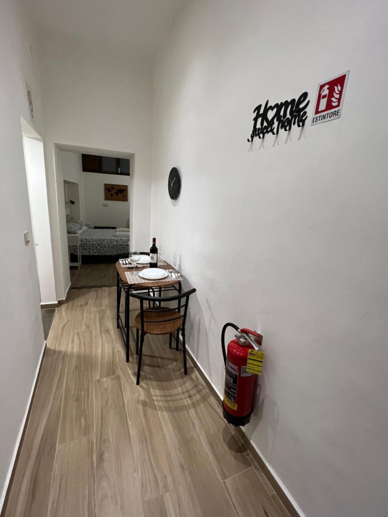 Al 106 Apartment Free Wi-Fi 5 Min Dalla Stazione Прато Экстерьер фото